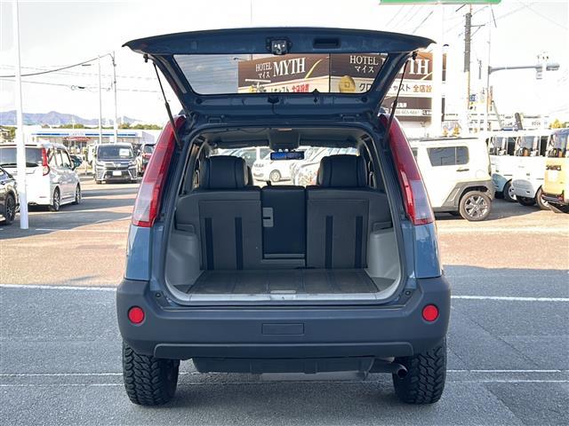 エクストレイル Ｓｔｔ　ホワイトレタータイヤ　純正ナビ　バックカメラ　ルーフキャリア　デジタルインナーミラー　ＥＴＣ２．０　純正フロアマット　社外ドラレコ　フェンダーミラー　ドアバイザー　電動格納ミラー　ハーフレザーシート（20枚目）