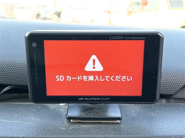 エクストレイル Ｓｔｔ　ホワイトレタータイヤ　純正ナビ　バックカメラ　ルーフキャリア　デジタルインナーミラー　ＥＴＣ２．０　純正フロアマット　社外ドラレコ　フェンダーミラー　ドアバイザー　電動格納ミラー　ハーフレザーシート（31枚目）