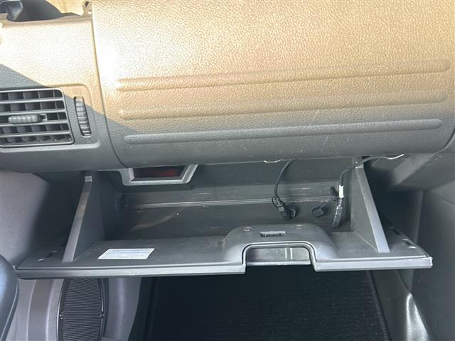 エクストレイル Ｓｔｔ　ホワイトレタータイヤ　純正ナビ　バックカメラ　ルーフキャリア　デジタルインナーミラー　ＥＴＣ２．０　純正フロアマット　社外ドラレコ　フェンダーミラー　ドアバイザー　電動格納ミラー　ハーフレザーシート（32枚目）