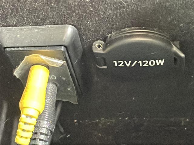 セルシオ Ｃ仕様　サンルーフ／純正フロアマット／ハーフレザーシート／前席シートヒーター／前席エアーシート／前席パワーシート／純正１６インチアルミホイール／シートメモリ／純正ドアバイザー／ラジオ／クルーズコントロール（9枚目）