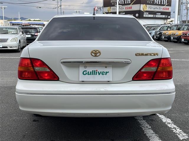 セルシオ Ｃ仕様　サンルーフ／純正フロアマット／ハーフレザーシート／前席シートヒーター／前席エアーシート／前席パワーシート／純正１６インチアルミホイール／シートメモリ／純正ドアバイザー／ラジオ／クルーズコントロール（22枚目）