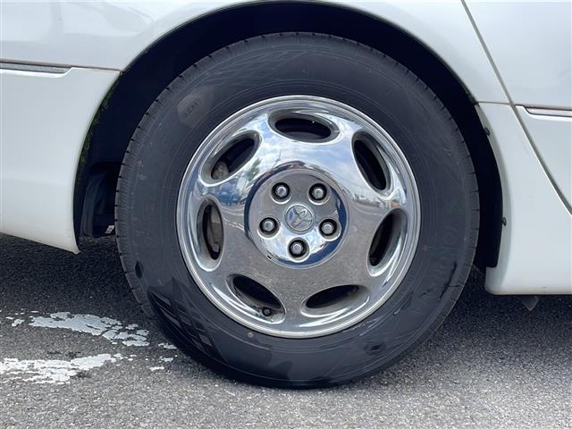 セルシオ Ｃ仕様　サンルーフ／純正フロアマット／ハーフレザーシート／前席シートヒーター／前席エアーシート／前席パワーシート／純正１６インチアルミホイール／シートメモリ／純正ドアバイザー／ラジオ／クルーズコントロール（28枚目）