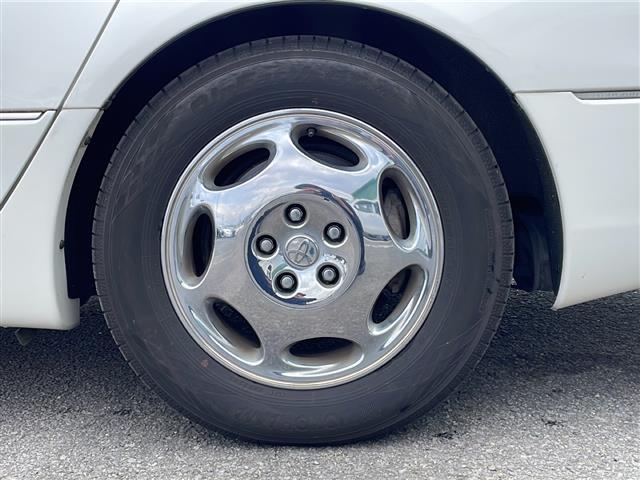 セルシオ Ｃ仕様　サンルーフ／純正フロアマット／ハーフレザーシート／前席シートヒーター／前席エアーシート／前席パワーシート／純正１６インチアルミホイール／シートメモリ／純正ドアバイザー／ラジオ／クルーズコントロール（29枚目）