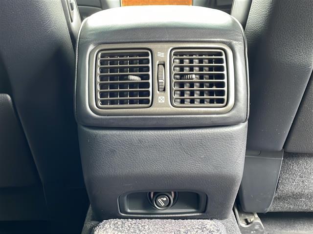 セルシオ Ｃ仕様　サンルーフ／純正フロアマット／ハーフレザーシート／前席シートヒーター／前席エアーシート／前席パワーシート／純正１６インチアルミホイール／シートメモリ／純正ドアバイザー／ラジオ／クルーズコントロール（36枚目）