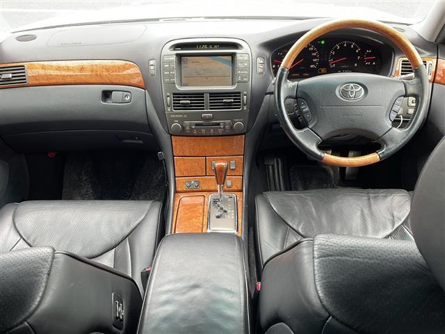 セルシオ Ｃ仕様　サンルーフ／純正フロアマット／ハーフレザーシート／前席シートヒーター／前席エアーシート／前席パワーシート／純正１６インチアルミホイール／シートメモリ／純正ドアバイザー／ラジオ／クルーズコントロール（42枚目）