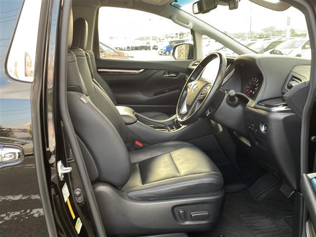 ヴェルファイア ２．５Ｚ　Ｇエディション　１１型ナビ／１０．１型フリップダウンモニター／追従式クルーズコントロール／ステアリングヒーター／前席シートヒーター／前席パワーシート／前席エアーシート／前後コーナーセンサー／両側電動スライドドア（12枚目）