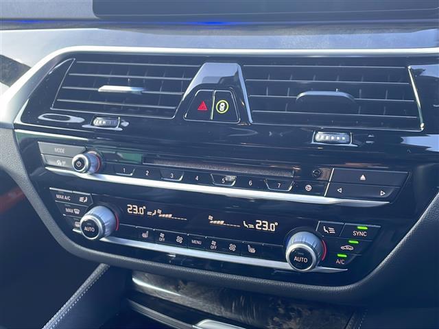 5シリーズ 523d エディション ミッション:インポッシブル 純正メモリナビ/全方位カメラ/サンルーフ/ヘッドアップディスプレイ/オートブレーキホールド/ブラインドスポットモニター/追従式クルーズコントロール/ETC/LEDヘッドライト/合皮シート/シートヒータ(5枚目)