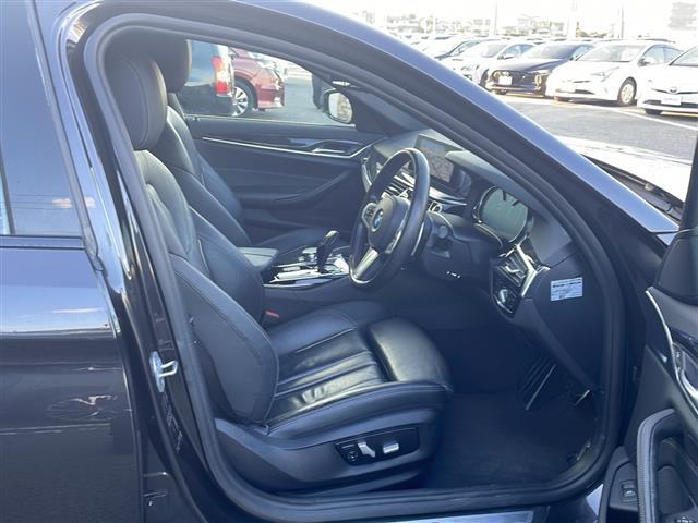 5シリーズ 523d エディション ミッション:インポッシブル 純正メモリナビ/全方位カメラ/サンルーフ/ヘッドアップディスプレイ/オートブレーキホールド/ブラインドスポットモニター/追従式クルーズコントロール/ETC/LEDヘッドライト/合皮シート/シートヒータ(9枚目)