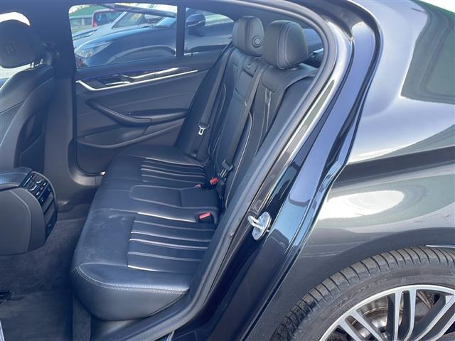 5シリーズ 523d エディション ミッション:インポッシブル 純正メモリナビ/全方位カメラ/サンルーフ/ヘッドアップディスプレイ/オートブレーキホールド/ブラインドスポットモニター/追従式クルーズコントロール/ETC/LEDヘッドライト/合皮シート/シートヒータ(10枚目)