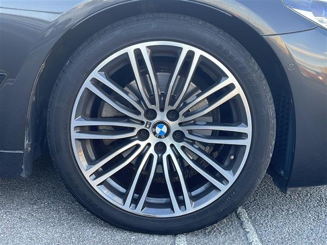 5シリーズ 523d エディション ミッション:インポッシブル 純正メモリナビ/全方位カメラ/サンルーフ/ヘッドアップディスプレイ/オートブレーキホールド/ブラインドスポットモニター/追従式クルーズコントロール/ETC/LEDヘッドライト/合皮シート/シートヒータ(27枚目)