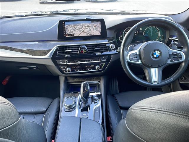 5シリーズ 523d エディション ミッション:インポッシブル 純正メモリナビ/全方位カメラ/サンルーフ/ヘッドアップディスプレイ/オートブレーキホールド/ブラインドスポットモニター/追従式クルーズコントロール/ETC/LEDヘッドライト/合皮シート/シートヒータ(31枚目)