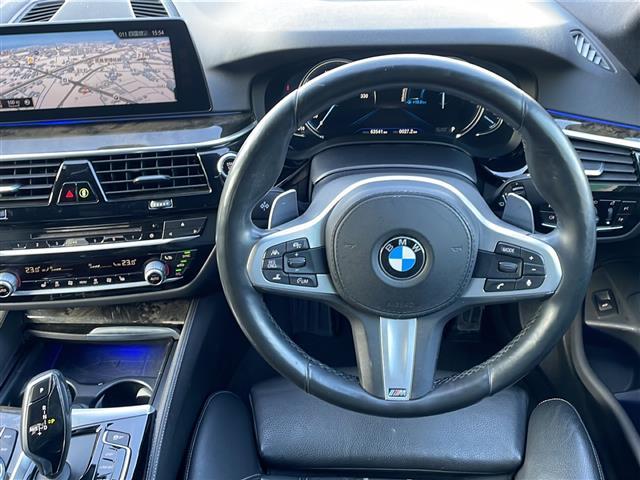 5シリーズ 523d エディション ミッション:インポッシブル 純正メモリナビ/全方位カメラ/サンルーフ/ヘッドアップディスプレイ/オートブレーキホールド/ブラインドスポットモニター/追従式クルーズコントロール/ETC/LEDヘッドライト/合皮シート/シートヒータ(32枚目)