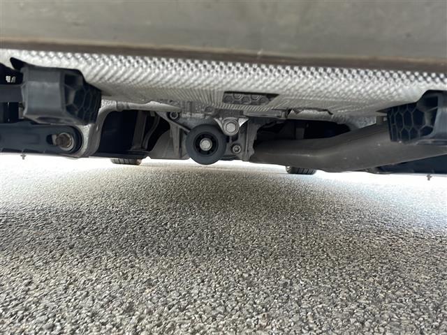 5シリーズ 523d エディション ミッション:インポッシブル 純正メモリナビ/全方位カメラ/サンルーフ/ヘッドアップディスプレイ/オートブレーキホールド/ブラインドスポットモニター/追従式クルーズコントロール/ETC/LEDヘッドライト/合皮シート/シートヒータ(41枚目)