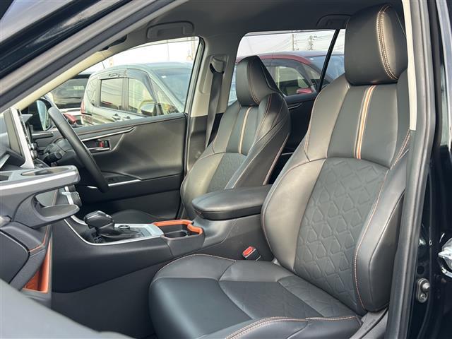 ＲＡＶ４ アドベンチャー　純正メモリナビ／４ＷＤ／全方位カメラ／追従式クルーズコントロール／ブラインドスポットモニター／前後コーナーセンサ／合皮シート／純正１９インチＡＷ／ＬＥＤヘッドライト／純正フロアマット／前席パワーシート（8枚目）
