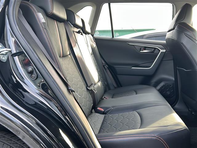 ＲＡＶ４ アドベンチャー　純正メモリナビ／４ＷＤ／全方位カメラ／追従式クルーズコントロール／ブラインドスポットモニター／前後コーナーセンサ／合皮シート／純正１９インチＡＷ／ＬＥＤヘッドライト／純正フロアマット／前席パワーシート（9枚目）