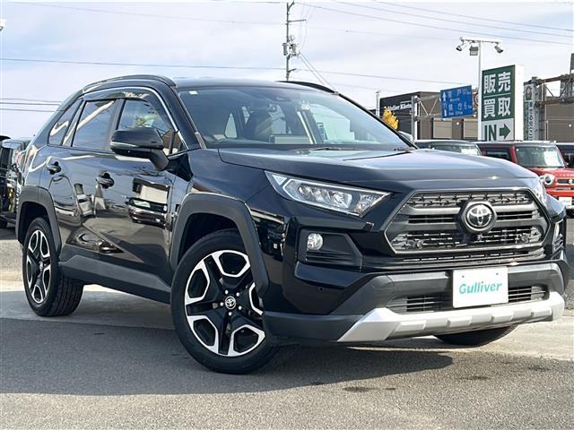 ＲＡＶ４ アドベンチャー　純正メモリナビ／４ＷＤ／全方位カメラ／追従式クルーズコントロール／ブラインドスポットモニター／前後コーナーセンサ／合皮シート／純正１９インチＡＷ／ＬＥＤヘッドライト／純正フロアマット／前席パワーシート（11枚目）