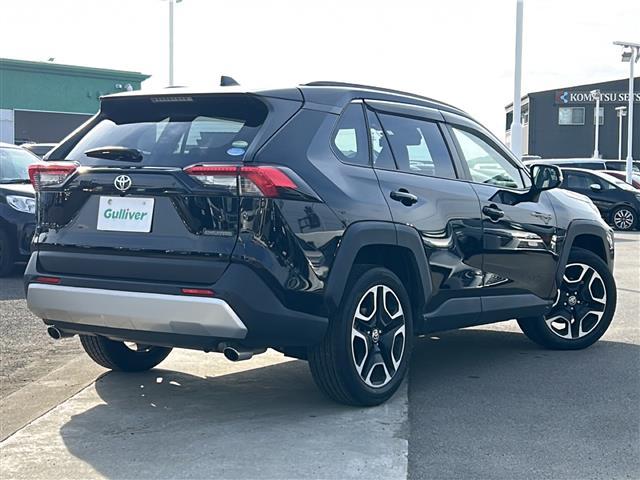 ＲＡＶ４ アドベンチャー　純正メモリナビ／４ＷＤ／全方位カメラ／追従式クルーズコントロール／ブラインドスポットモニター／前後コーナーセンサ／合皮シート／純正１９インチＡＷ／ＬＥＤヘッドライト／純正フロアマット／前席パワーシート（16枚目）
