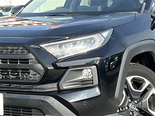 ＲＡＶ４ アドベンチャー　純正メモリナビ／４ＷＤ／全方位カメラ／追従式クルーズコントロール／ブラインドスポットモニター／前後コーナーセンサ／合皮シート／純正１９インチＡＷ／ＬＥＤヘッドライト／純正フロアマット／前席パワーシート（20枚目）
