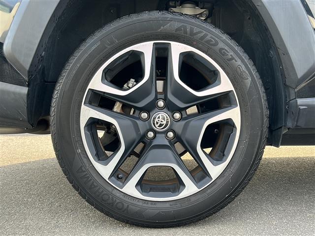 ＲＡＶ４ アドベンチャー　純正メモリナビ／４ＷＤ／全方位カメラ／追従式クルーズコントロール／ブラインドスポットモニター／前後コーナーセンサ／合皮シート／純正１９インチＡＷ／ＬＥＤヘッドライト／純正フロアマット／前席パワーシート（39枚目）