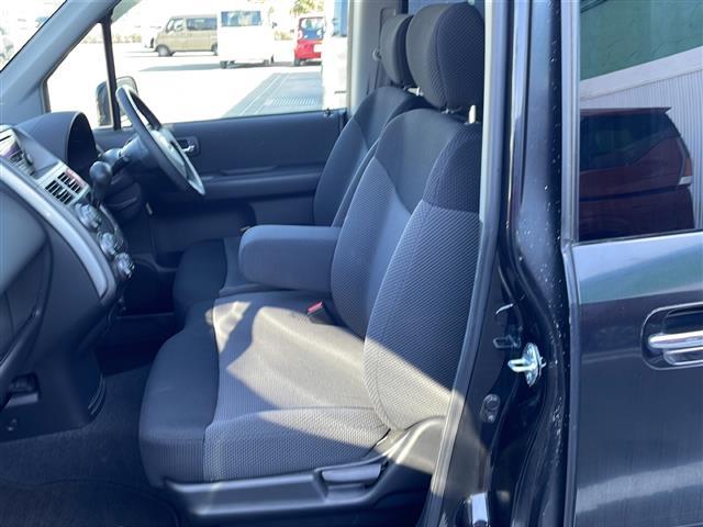 モビリオスパイク AタイプLパッケージ ターボ/純正オーディオ/MD/純正14インチアルミホイール/純正ドアバイザー/電動格納ミラー/フルフラットシート/フォグライト/ダブルエアバック/キセノンヘッドライト/両側スライドドア/スペアキー(5枚目)