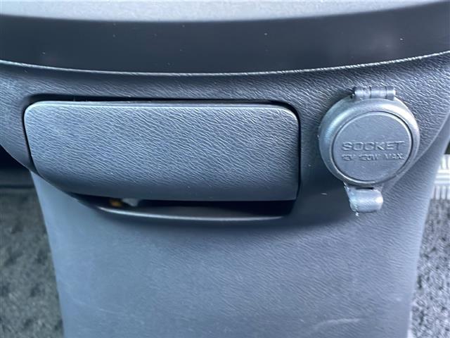 モビリオスパイク AタイプLパッケージ ターボ/純正オーディオ/MD/純正14インチアルミホイール/純正ドアバイザー/電動格納ミラー/フルフラットシート/フォグライト/ダブルエアバック/キセノンヘッドライト/両側スライドドア/スペアキー(27枚目)