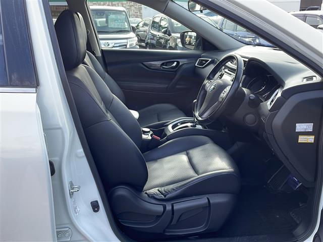 エクストレイル 20Xtt エマージェンシーブレーキパッケージ 純正SDナビ/全方位カメラ/4WD/前後コーナーセンサー/追従式クルーズコントロール/ドライブレコーダー/純正17インチAW/合皮シート/前席シートヒーター/LEDヘッドライト/純正フロアマット(7枚目)