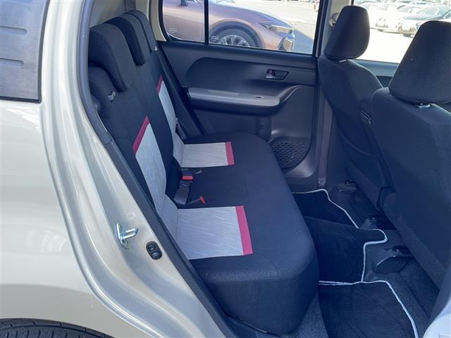 パッソ モーダ S 純正ナビ/バックカメラ/LEDヘッドライト/プッシュスタート/電動格納ミラー/ドアバイザー/純正フロアマット/スマートキー/スペアキー/ダブルエアバック/盗難防止装置/新車時保証書/取扱説明書(10枚目)