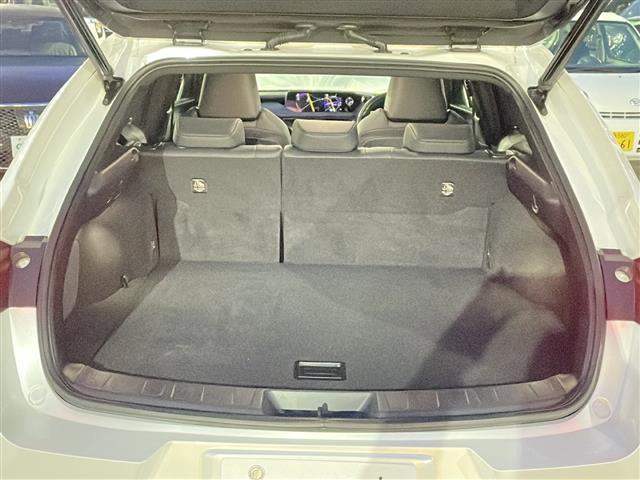 ＵＸ ＵＸ２５０ｈ　アーバンエレガンス　本革シート　ドライブレコーダーＤＣ－ＤＲ６５２　　純正ＳＤナビゲーション　ＣＤ　ＤＶＤ　フルセグ　Ｂｌｕｅｔｏｏｔｈ　プリクラッシュセーフティ　レーダークルーズコントロール　パノラミックビューモニター（20枚目）