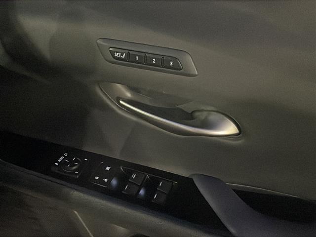 ＵＸ ＵＸ２５０ｈ　アーバンエレガンス　本革シート　ドライブレコーダーＤＣ－ＤＲ６５２　　純正ＳＤナビゲーション　ＣＤ　ＤＶＤ　フルセグ　Ｂｌｕｅｔｏｏｔｈ　プリクラッシュセーフティ　レーダークルーズコントロール　パノラミックビューモニター（23枚目）