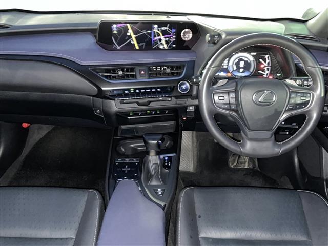 ＵＸ ＵＸ２５０ｈ　アーバンエレガンス　本革シート　ドライブレコーダーＤＣ－ＤＲ６５２　　純正ＳＤナビゲーション　ＣＤ　ＤＶＤ　フルセグ　Ｂｌｕｅｔｏｏｔｈ　プリクラッシュセーフティ　レーダークルーズコントロール　パノラミックビューモニター（42枚目）