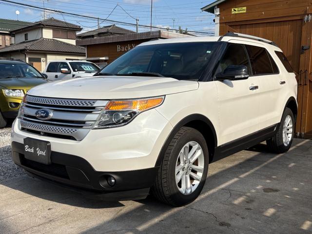 エクスプローラー XLT エコブースト ディーラー車 ナビ 地デジフルセグ レザーシート シートヒーター パワーシート ブルートゥースオーディオ USB バックサイドフロントカメラ ETC クルーズコントロール ブライドスポット(4枚目)