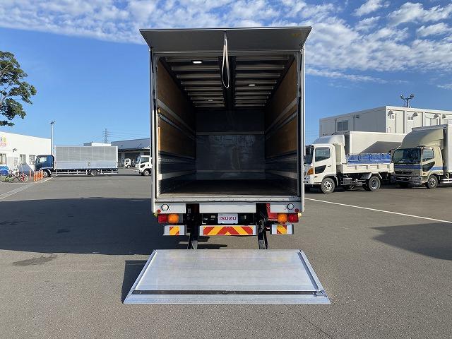 フォワード 　ウイング・６ＭＴ・積載２．５５０ｋｇ・ワイド・日本フルハーフ製・ラッツシング２段・日本フルハーフ製パワーゲート昇降１．０００ｋｇ・バックカメラ・電格ミラー・キーレス・ベッド有・距離３００．０００ｋｍ（12枚目）