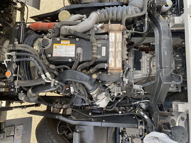 フォワード 　ウイング・６ＭＴ・積載２．５５０ｋｇ・ワイド・日本フルハーフ製・ラッツシング２段・日本フルハーフ製パワーゲート昇降１．０００ｋｇ・バックカメラ・電格ミラー・キーレス・ベッド有・距離３００．０００ｋｍ（37枚目）