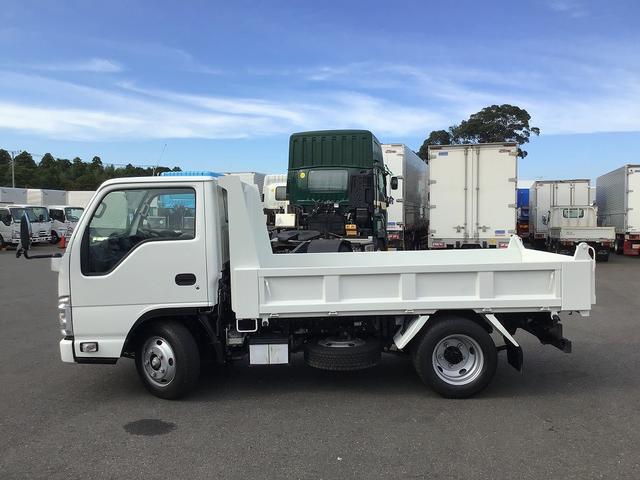 エルフトラック 　ダンプ・６ＭＴ・積載３．０００ｋｇ・新明和強化３方開・オールペン・電格ミラー・距離３０．０００ｋｍ（5枚目）