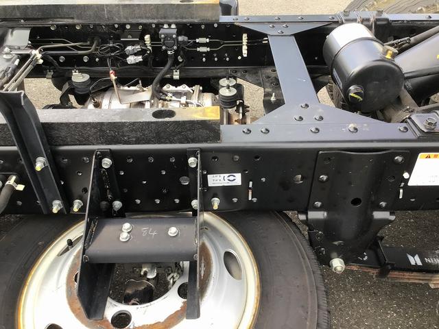 エルフトラック 　ダンプ・６ＭＴ・積載３．０００ｋｇ・新明和強化３方開・オールペン・電格ミラー・距離３０．０００ｋｍ（27枚目）
