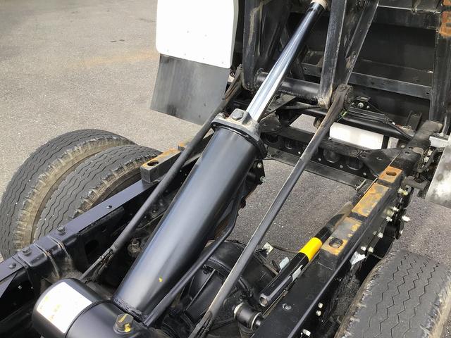 エルフトラック 　ダンプ・６ＭＴ・積載３．０００ｋｇ・新明和強化３方開・オールペン・電格ミラー・距離３０．０００ｋｍ（31枚目）