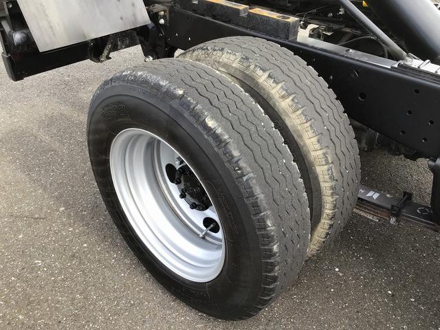 エルフトラック 　ダンプ・６ＭＴ・積載３．０００ｋｇ・新明和強化３方開・オールペン・電格ミラー・距離３０．０００ｋｍ（33枚目）