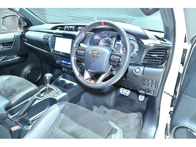 ハイラックス Z GRスポーツ 後期/リフトアップ/スマートトップSDR1シリーズ/XELF 17inchAW/オープンカントリーRTタイヤ/純正ディスプレイオーディオ/全周囲カメラ/フルセグ/ETC/パワーシート/LEDライト/(11枚目)