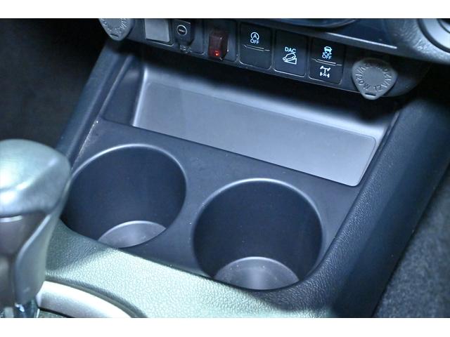 ハイラックス Z GRスポーツ 後期/リフトアップ/スマートトップSDR1シリーズ/XELF 17inchAW/オープンカントリーRTタイヤ/純正ディスプレイオーディオ/全周囲カメラ/フルセグ/ETC/パワーシート/LEDライト/(37枚目)