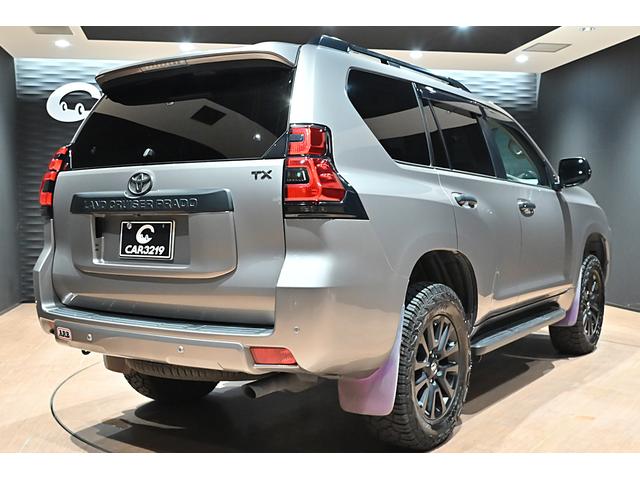 ランドクルーザープラド TX Lパッケージ マットブラックエディション 後期/ワンオーナー/リフトアップ/ジオランダーX-ATタイヤ/ブラックルーフレール/サンルーフ/黒革シート/ベンチレーション/社外ナビ/フルセグ/Bluetoothオーディオ/バックカメラ/Dミラー(2枚目)