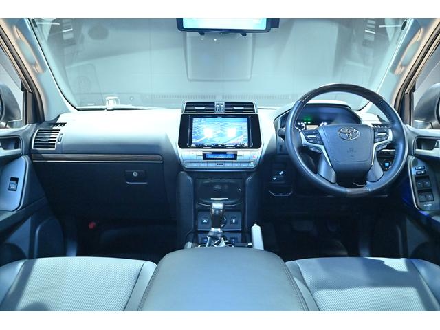 ランドクルーザープラド TX Lパッケージ マットブラックエディション 後期/ワンオーナー/リフトアップ/ジオランダーX-ATタイヤ/ブラックルーフレール/サンルーフ/黒革シート/ベンチレーション/社外ナビ/フルセグ/Bluetoothオーディオ/バックカメラ/Dミラー(12枚目)