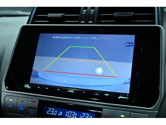ランドクルーザープラド TX Lパッケージ マットブラックエディション 後期/ワンオーナー/リフトアップ/ジオランダーX-ATタイヤ/ブラックルーフレール/サンルーフ/黒革シート/ベンチレーション/社外ナビ/フルセグ/Bluetoothオーディオ/バックカメラ/Dミラー(17枚目)