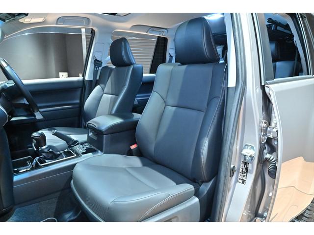 ランドクルーザープラド TX Lパッケージ マットブラックエディション 後期/ワンオーナー/リフトアップ/ジオランダーX-ATタイヤ/ブラックルーフレール/サンルーフ/黒革シート/ベンチレーション/社外ナビ/フルセグ/Bluetoothオーディオ/バックカメラ/Dミラー(21枚目)