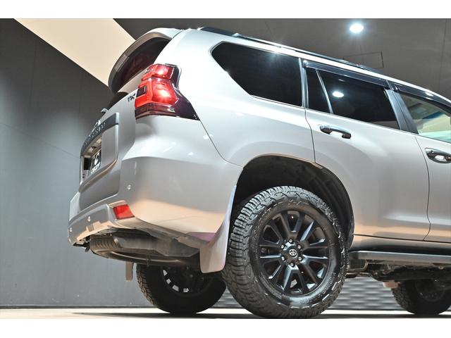 ランドクルーザープラド TX Lパッケージ マットブラックエディション 後期/ワンオーナー/リフトアップ/ジオランダーX-ATタイヤ/ブラックルーフレール/サンルーフ/黒革シート/ベンチレーション/社外ナビ/フルセグ/Bluetoothオーディオ/バックカメラ/Dミラー(53枚目)