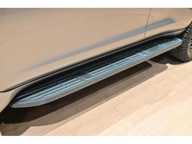 ランドクルーザープラド TX Lパッケージ マットブラックエディション 後期/ワンオーナー/リフトアップ/ジオランダーX-ATタイヤ/ブラックルーフレール/サンルーフ/黒革シート/ベンチレーション/社外ナビ/フルセグ/Bluetoothオーディオ/バックカメラ/Dミラー(70枚目)