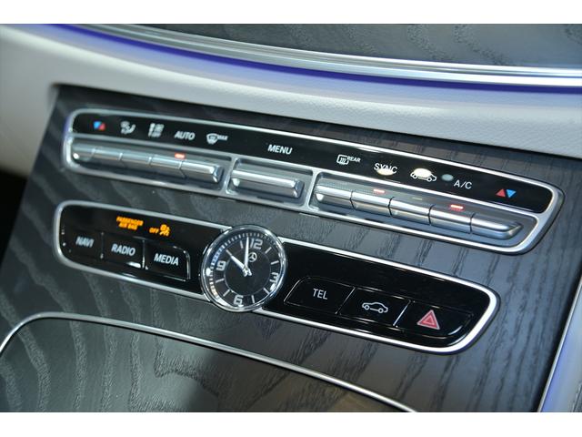 Eクラス E200 カブリオレ スポーツ ワンオーナー/エクスクルーシブパッケ-ジ/マキア-トベ-ジュレザ-/純正HDDナビ/フルセグTV/全方位カメラ/アンビエント/ブルメスター/HUD/BSM/ETC/パフュームアトマイザー/純正19AW(31枚目)