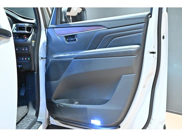 デリカＤ：５ Ｐ　ブラックアウト／ＭＫＷ１６ＡＷ／ＢＦグットリッチＫＯ２ＡＴタイヤ／Ｆバンパーガード／バスターズキャリア／ルーフラック／ＡＬＰＩＮＥ１１型ナビ／全方位カメラ／フルセグＴＶ／Ｂｌｕｅｔｏｏｔｈオーディオ（25枚目）