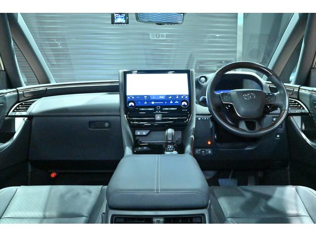 ヴェルファイアハイブリッド Ｚ　プレミア　ワンオーナー／黒革／モデリスタエアロ／シグネチャーイルミブレード／ユニバーサルステップ／デジタルインナーミラー／トヨタチームメイト／純正コネクテッドナビ／カープレイ／シートベンチレーション／ＥＴＣ（12枚目）