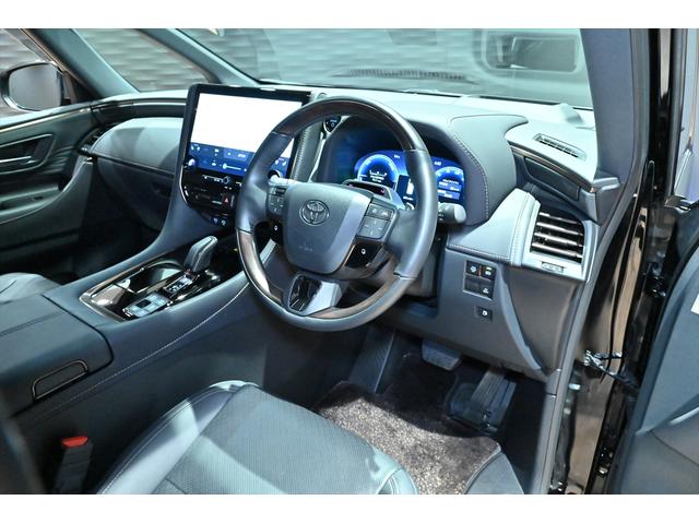 ヴェルファイアハイブリッド Ｚ　プレミア　ワンオーナー／黒革／モデリスタエアロ／シグネチャーイルミブレード／ユニバーサルステップ／デジタルインナーミラー／トヨタチームメイト／純正コネクテッドナビ／カープレイ／シートベンチレーション／ＥＴＣ（13枚目）