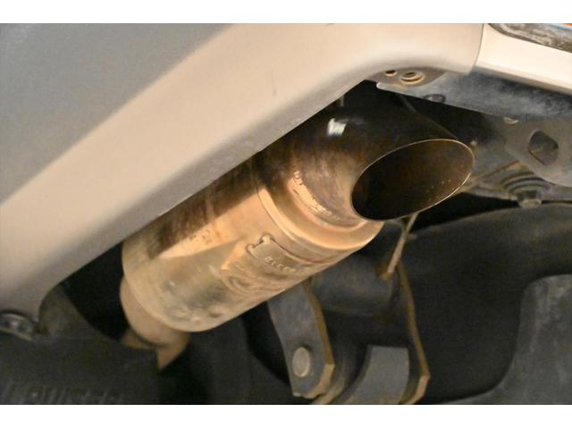 ランドクルーザー７０ バン　再販モデル／ＢＦグッドリッジＡＴタイヤ／ＪＡＯＳリアラダー／サイドステップ／ガナドールマフラー／オールドマンエミューステアリングダンパー／ＲＥＣＡＲＯセミバケットシート／ＲＥＡＬウッドステアリング（51枚目）